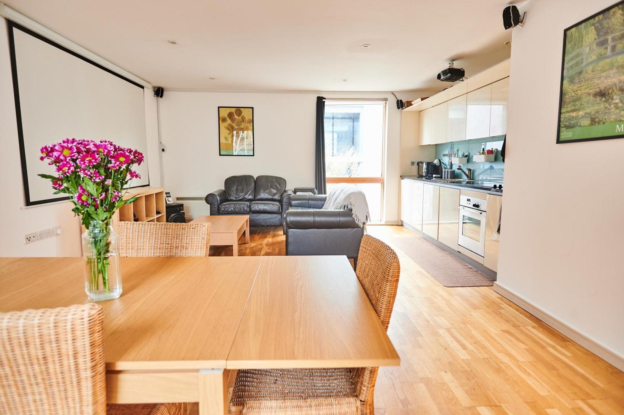Bright 2 Bedroom Flat In Old Street With Balcony London Exterior foto