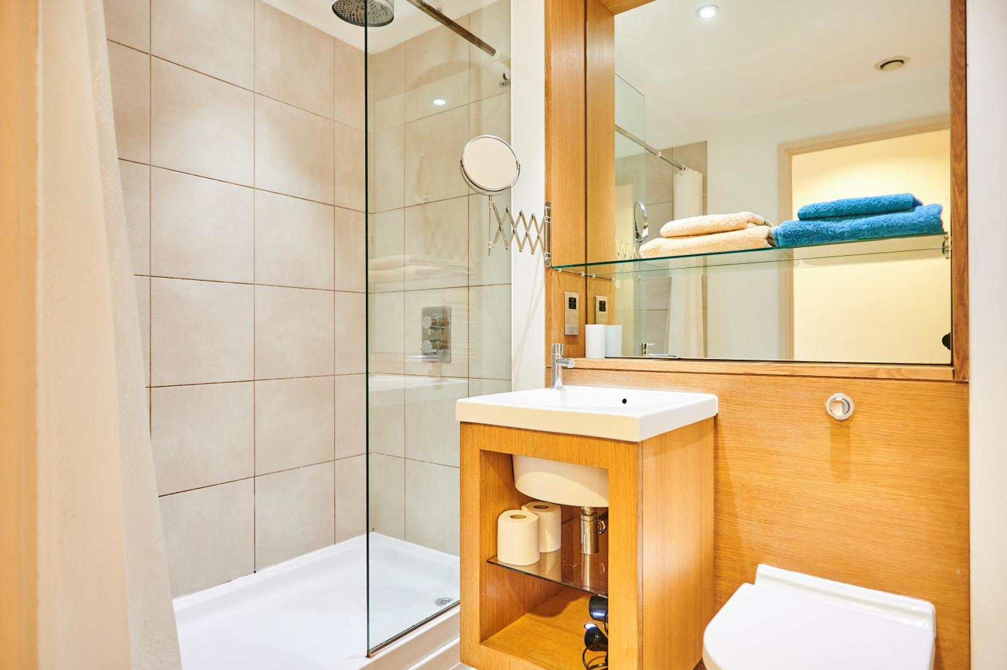 Bright 2 Bedroom Flat In Old Street With Balcony London Exterior foto