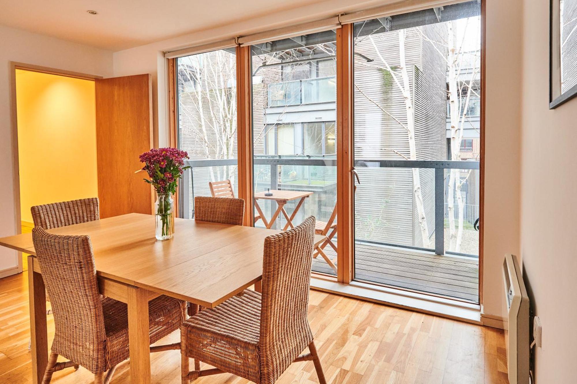 Bright 2 Bedroom Flat In Old Street With Balcony London Exterior foto